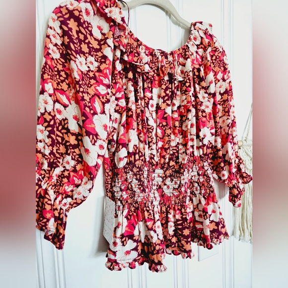 Free People $88 retail top - Picture 5 of 13